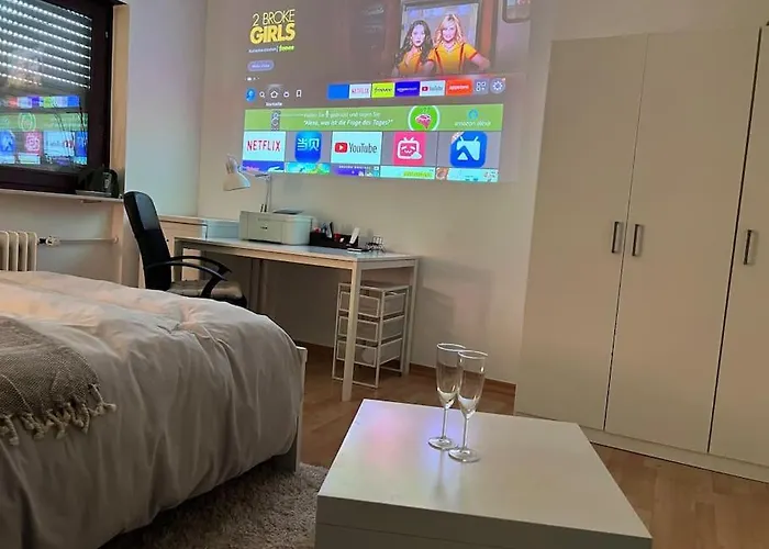Private With Large Bed -netflix And Projector Accommodatie bij particulieren Frankfurt am Main